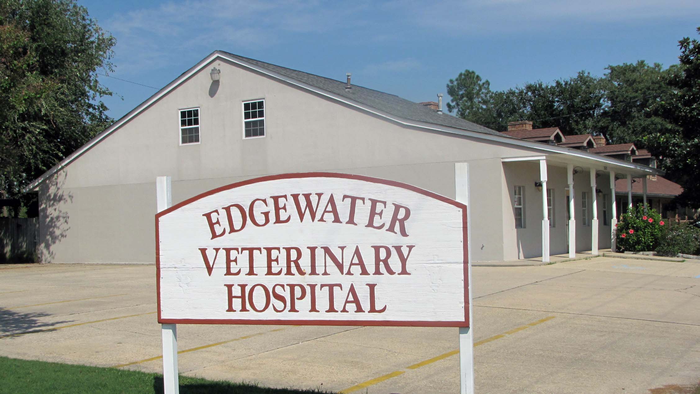 Edgewater Veterinary Hospital Biloxi, Mississippi > Home
